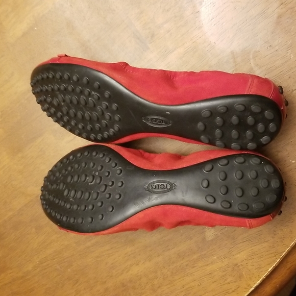 LIVING YOUR BEST LIFE❣️Red Tod's Shoes - Picture 9 of 10